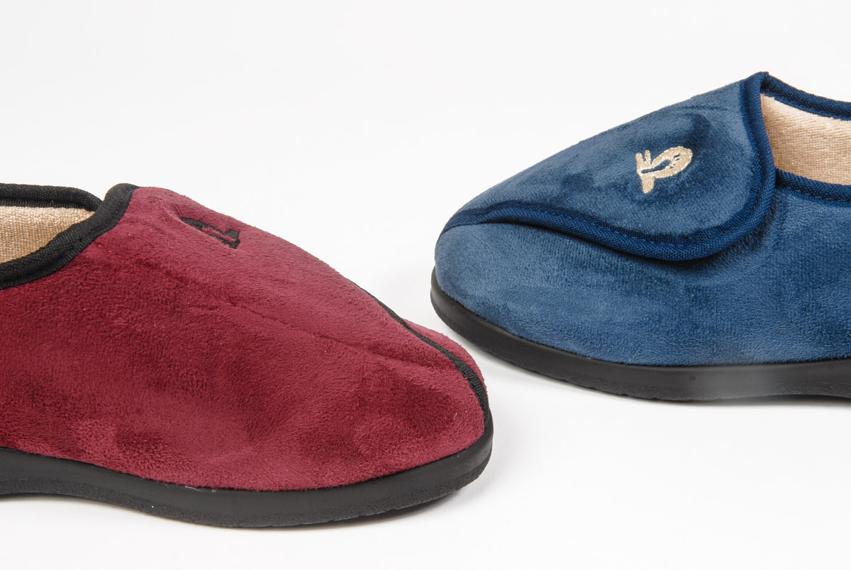 Label and Logo DETAIL (1)